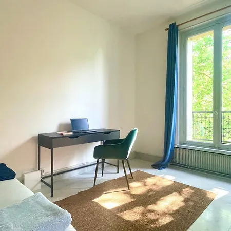 Gustave - Charming Eiffel Tower - Apartment Paris