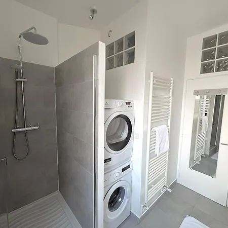 Gustave - Charming Eiffel Tower - Paris