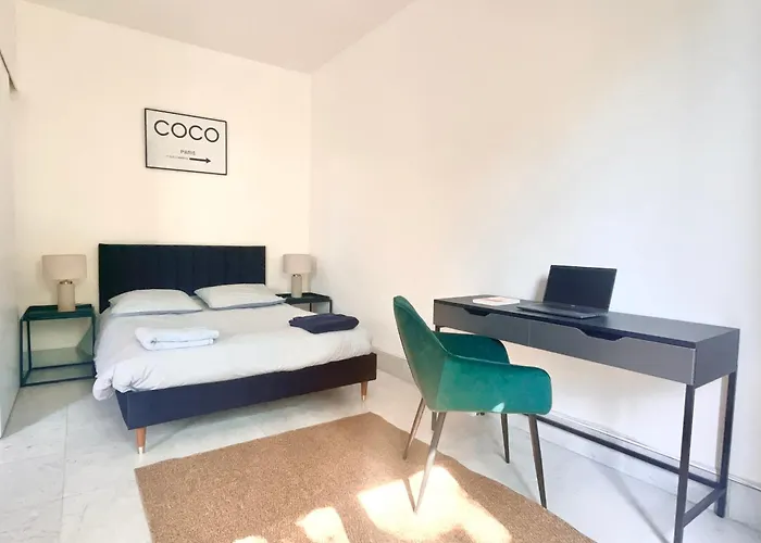 Gustave - Charming Eiffel Tower - Apartment *