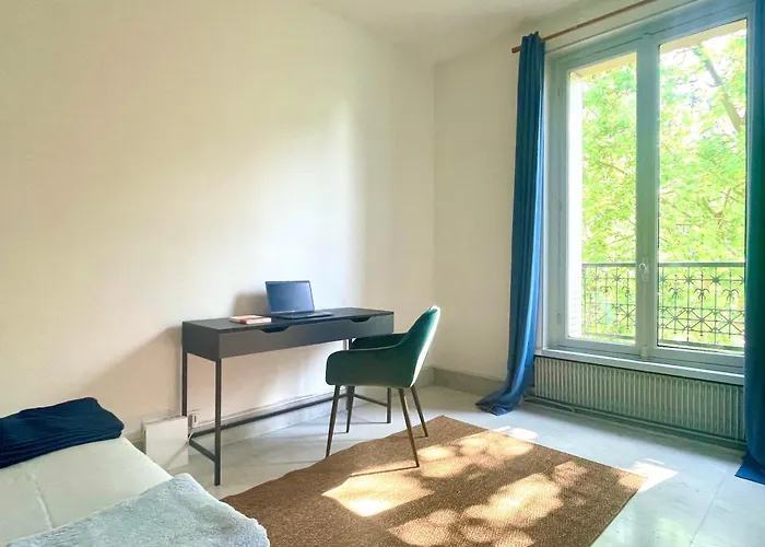 Gustave - Charming Eiffel Tower - Apartment Paris