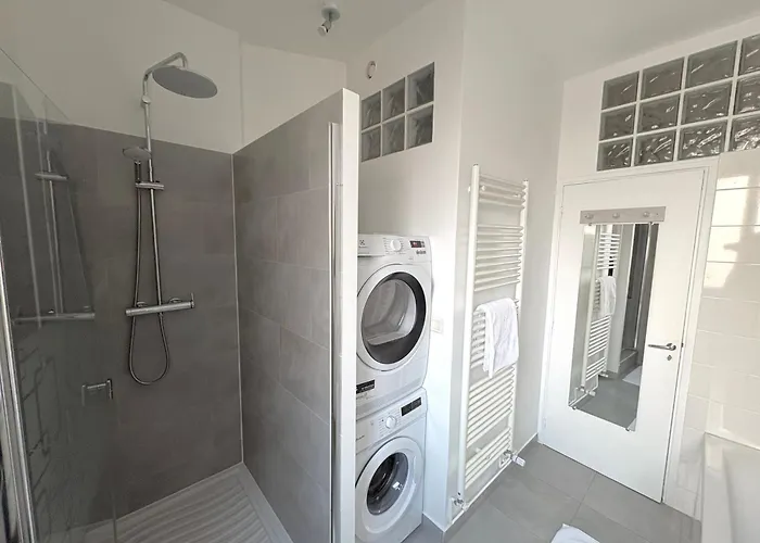 Gustave - Charming Eiffel Tower - Paris